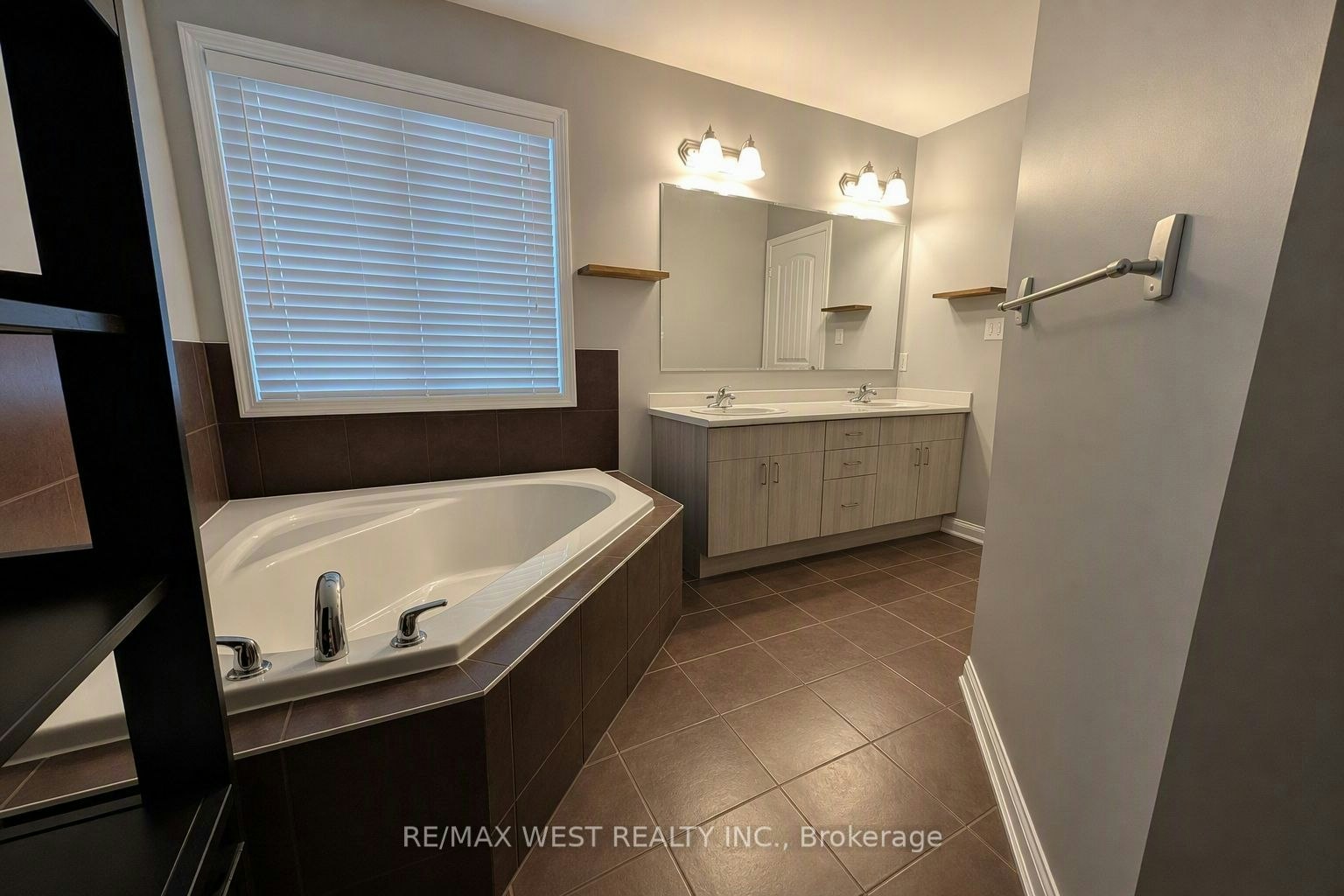 296 Ruhl Drive, Milton, ON, L9T 8C9 - 14
