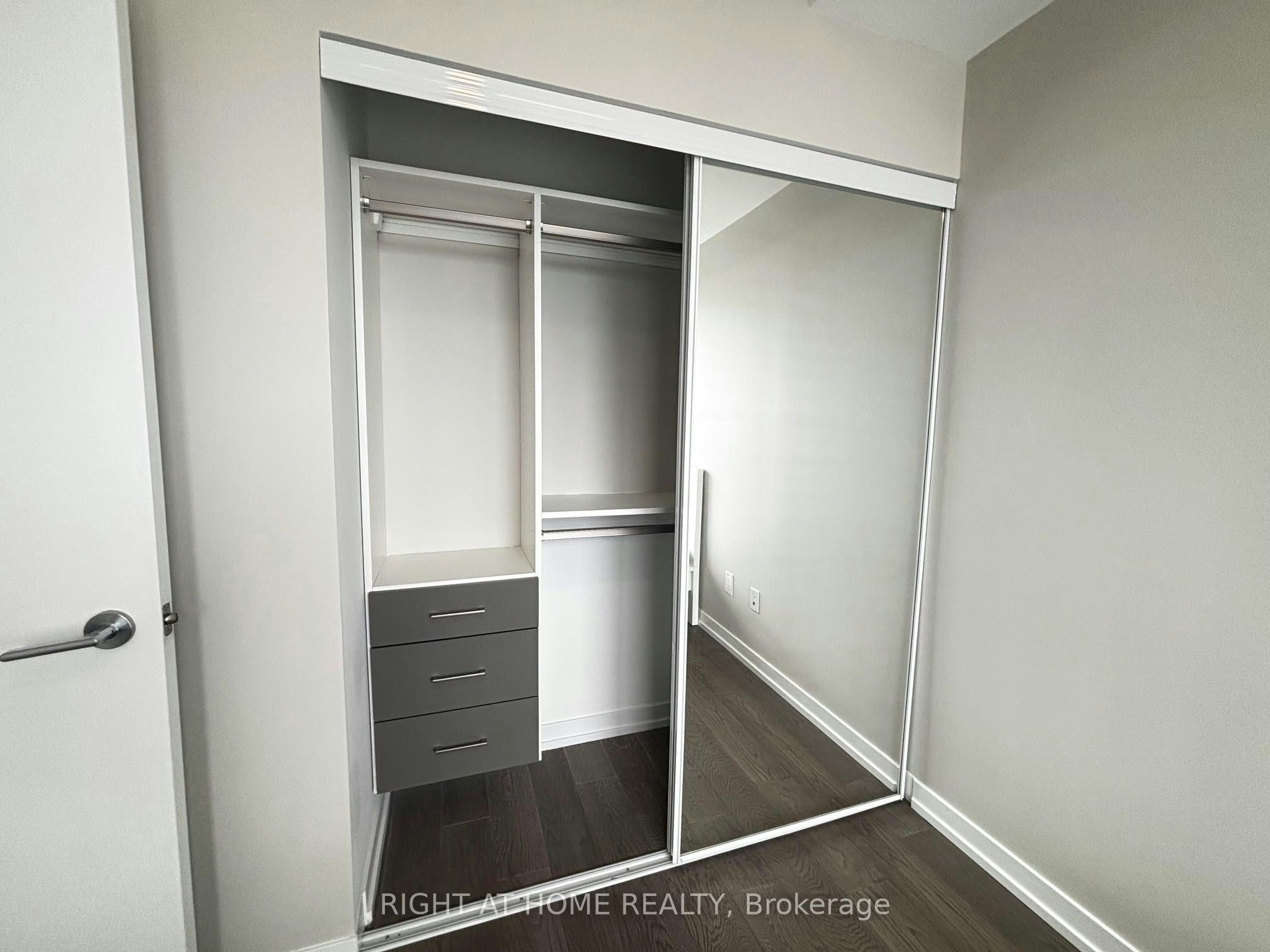 3707-4065 Confederation Parkway, Mississauga, ON, L5B 0L4 - 8