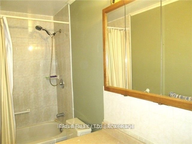11 Judith Crescent, Brampton, ON, L6S 3J3 - 5