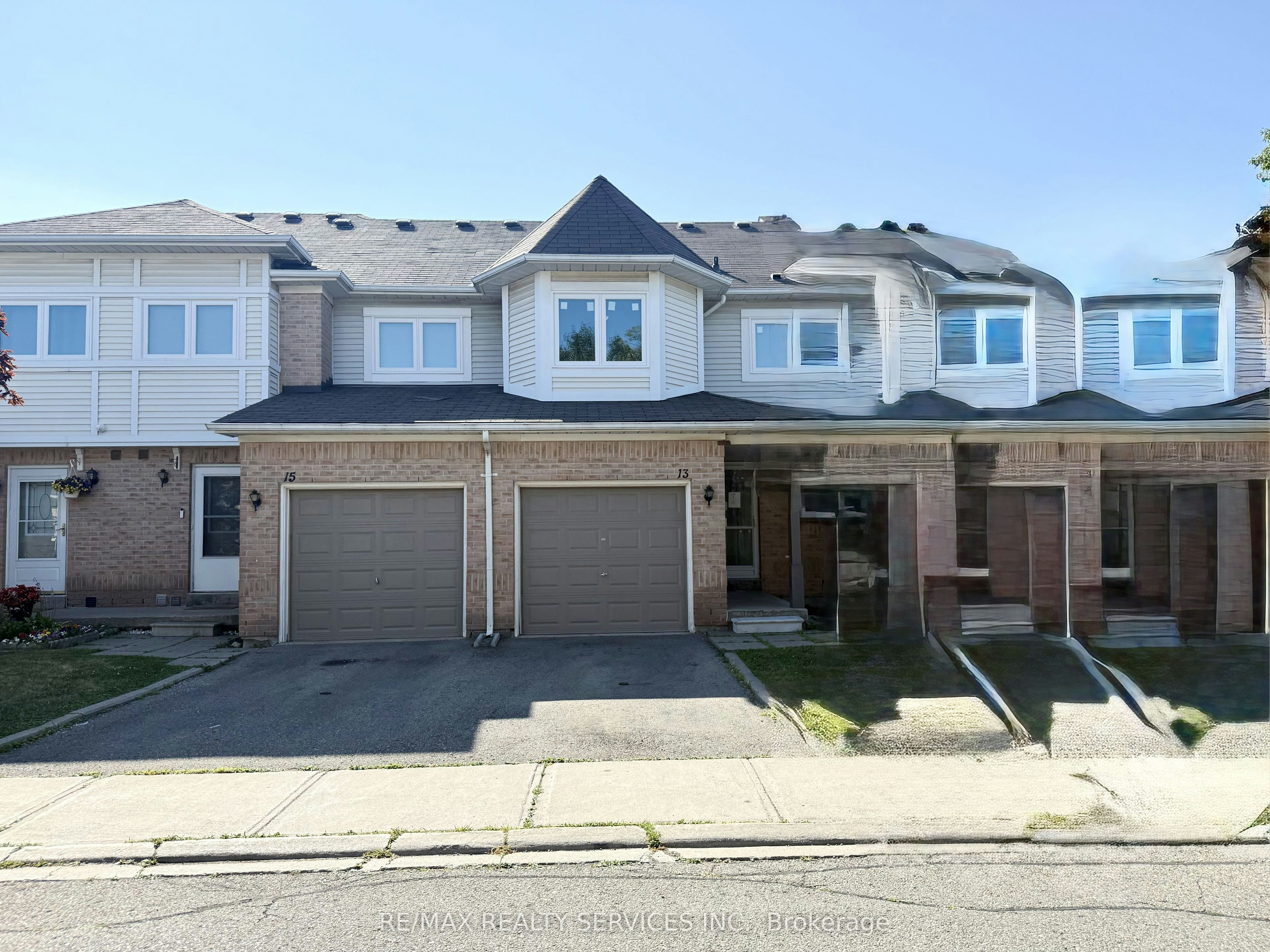 13 Wickstead Court, Brampton, ON, L6R 1N8
