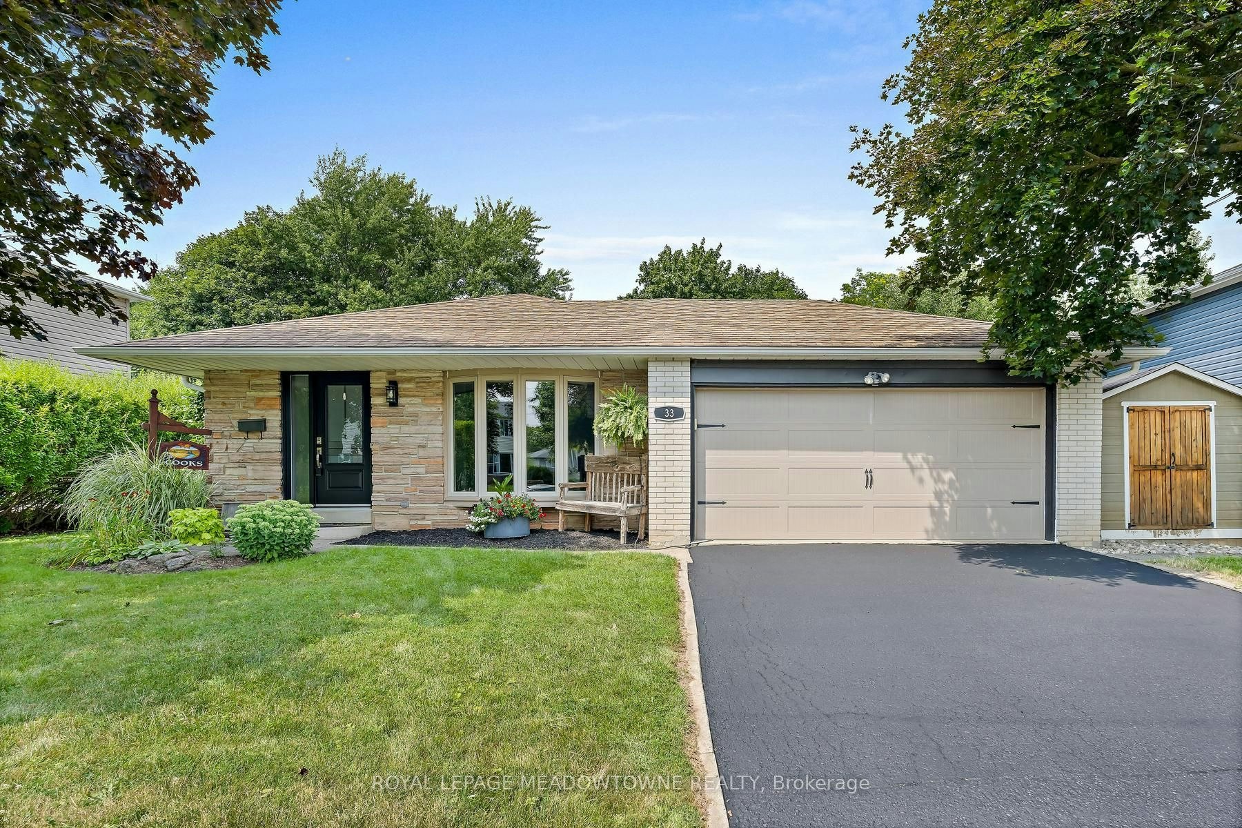 33 Fagan Drive, Halton Hills, ON, L7G 4P4