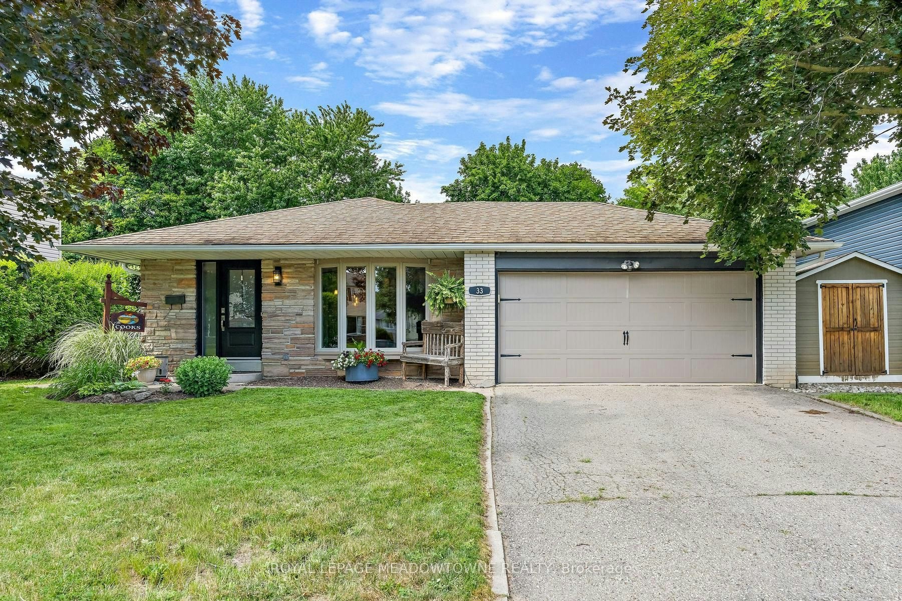 33 Fagan Drive, Halton Hills, ON, L7G 4P4