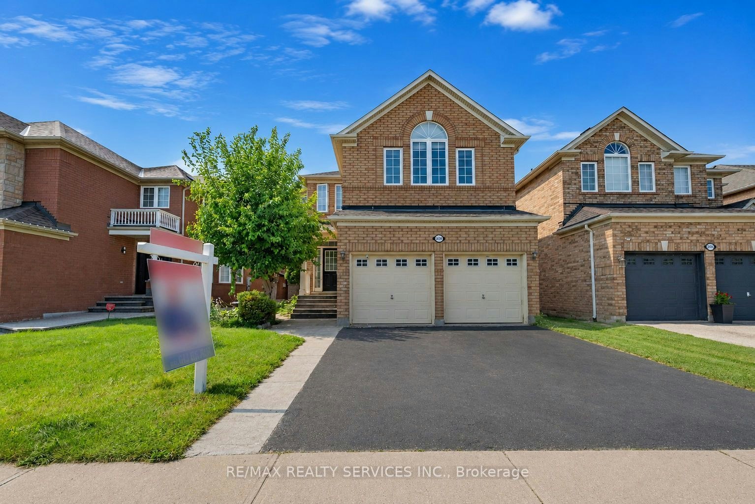 3696 Waterfall Crescent, Mississauga, ON, L5N 8G8