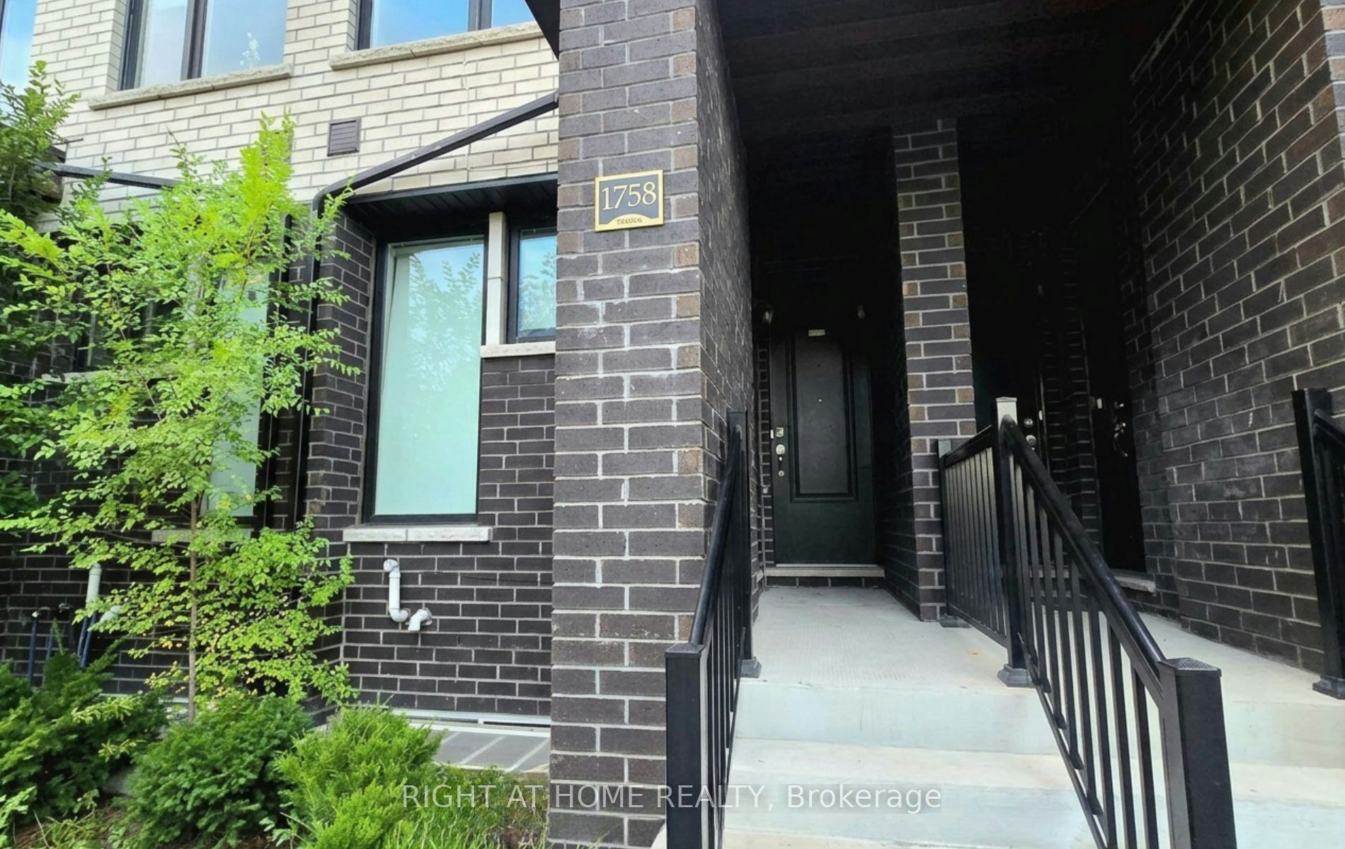 Unit#1-1758 Lawrence Avenue W, Toronto, ON, M6L 3C4 - 7