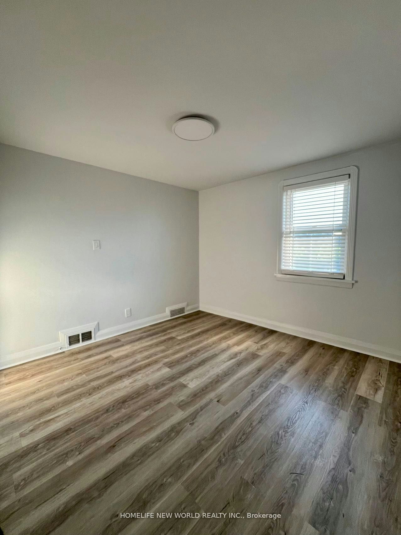 Main-354 Kane Avenue, Toronto, ON, M6M 3P4 - 14