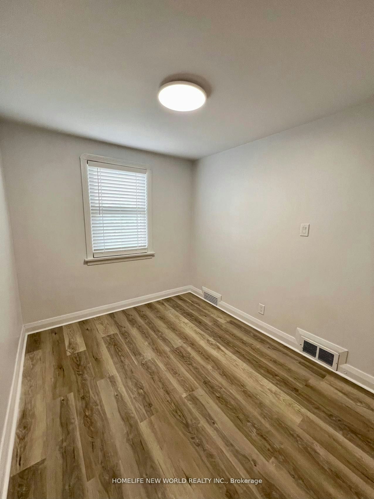 Main-354 Kane Avenue, Toronto, ON, M6M 3P4 - 16