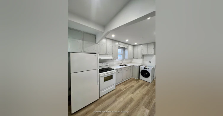 Main-354 Kane Avenue, Toronto, ON, M6M 3P4 - 6