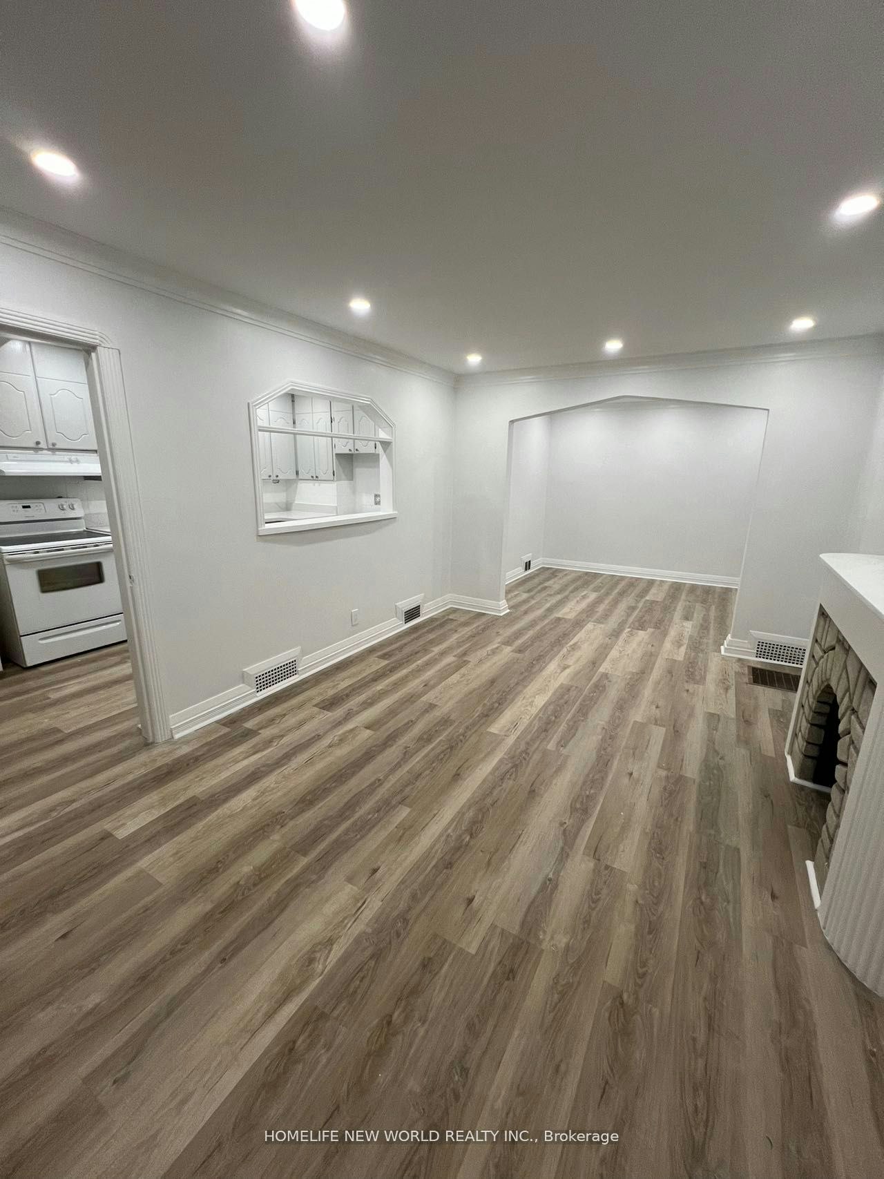 Main-354 Kane Avenue, Toronto, ON, M6M 3P4 - 10