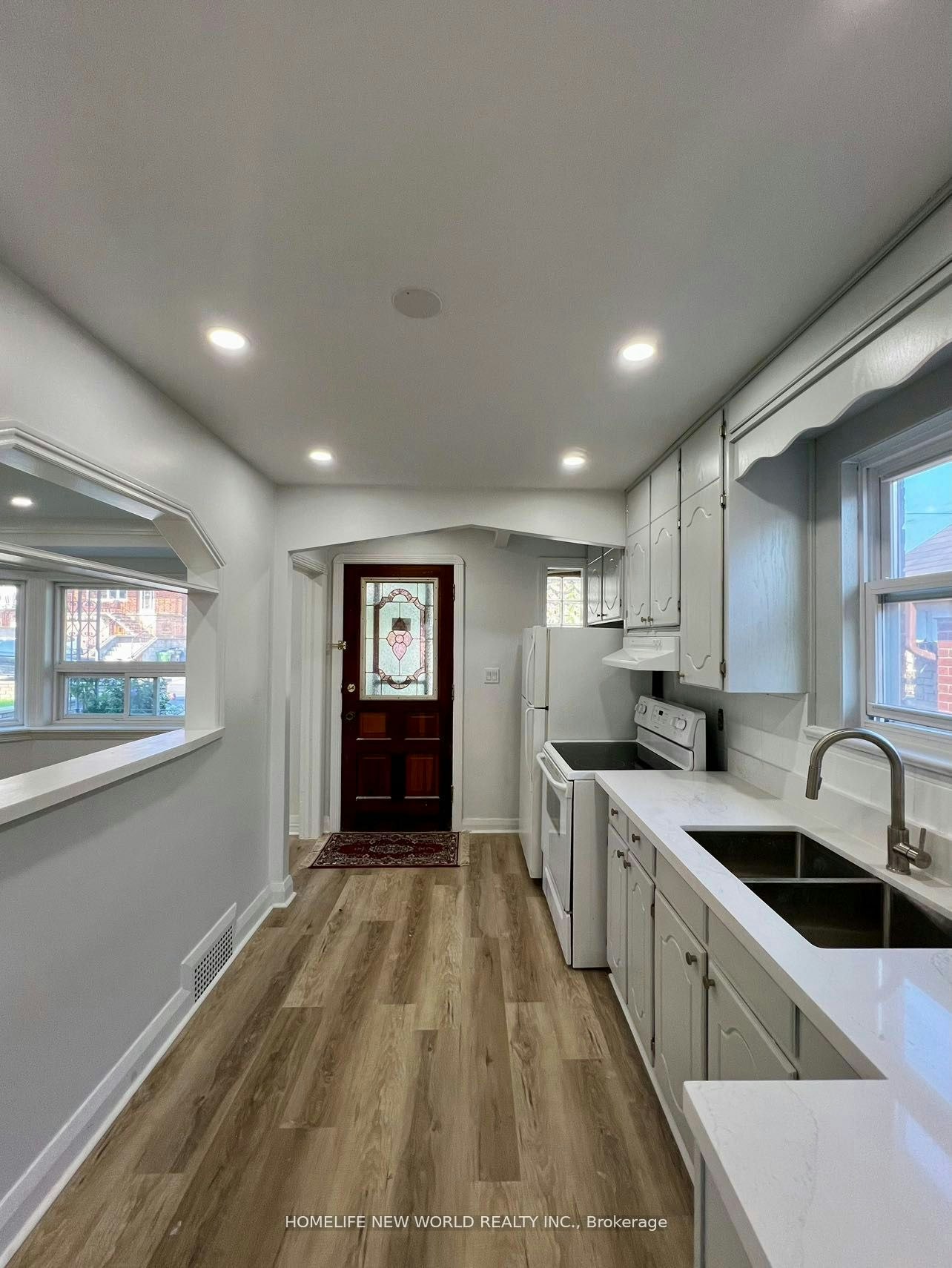 Main-354 Kane Avenue, Toronto, ON, M6M 3P4 - 5