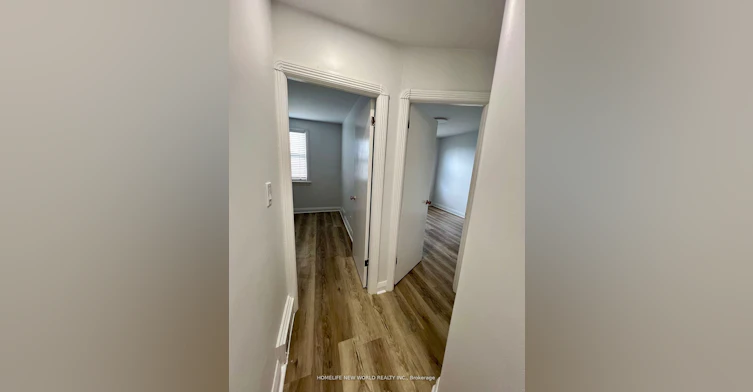 Main-354 Kane Avenue, Toronto, ON, M6M 3P4 - 13