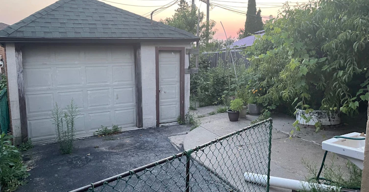 Main-354 Kane Avenue, Toronto, ON, M6M 3P4 - 17