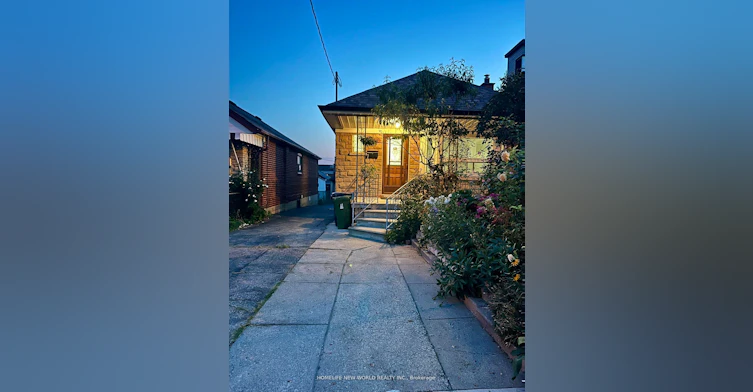 Main-354 Kane Avenue, Toronto, ON, M6M 3P4 - 2