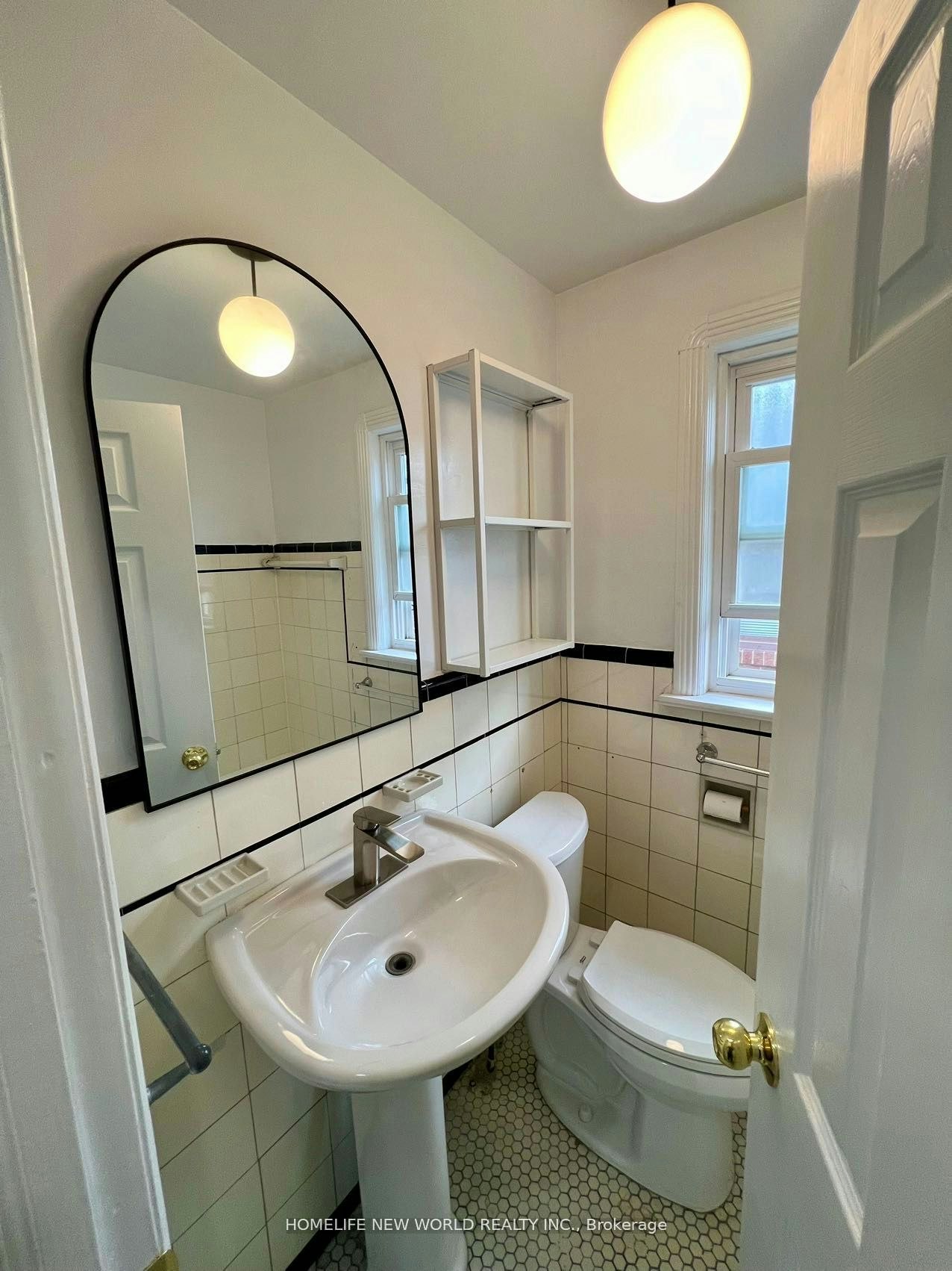 Main-354 Kane Avenue, Toronto, ON, M6M 3P4 - 11