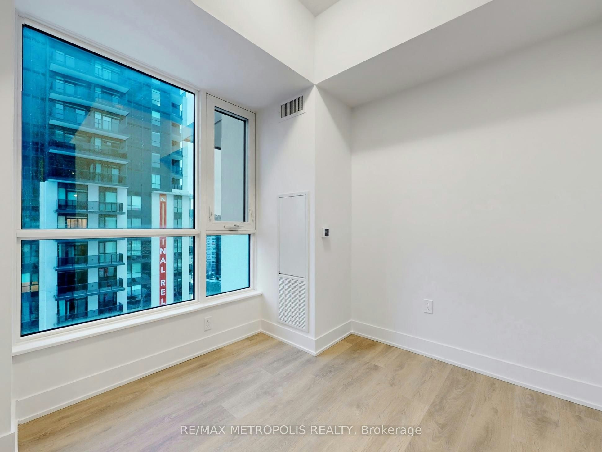1602-204 Burnhamthorpe Road E, Mississauga, ON, L5A 0B3 - 13