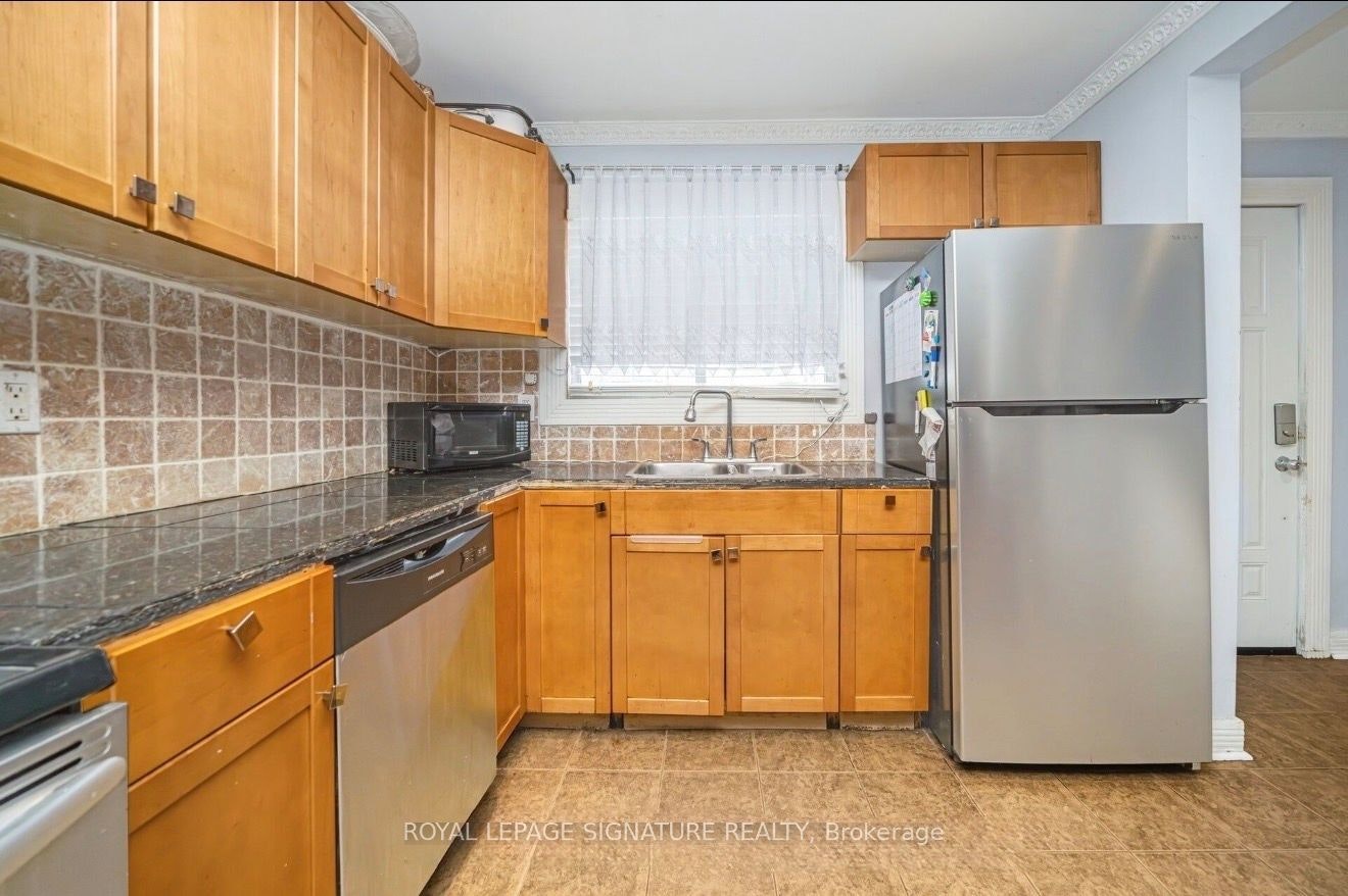 Room 1-19 Gatsby Square, Brampton, ON, L6S 2H4 - 6