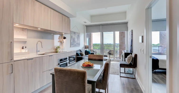 807-28 Ann Street, Mississauga, ON, L5G 3G1 - 2