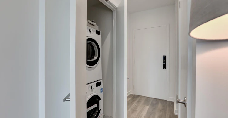 807-28 Ann Street, Mississauga, ON, L5G 3G1 - 11