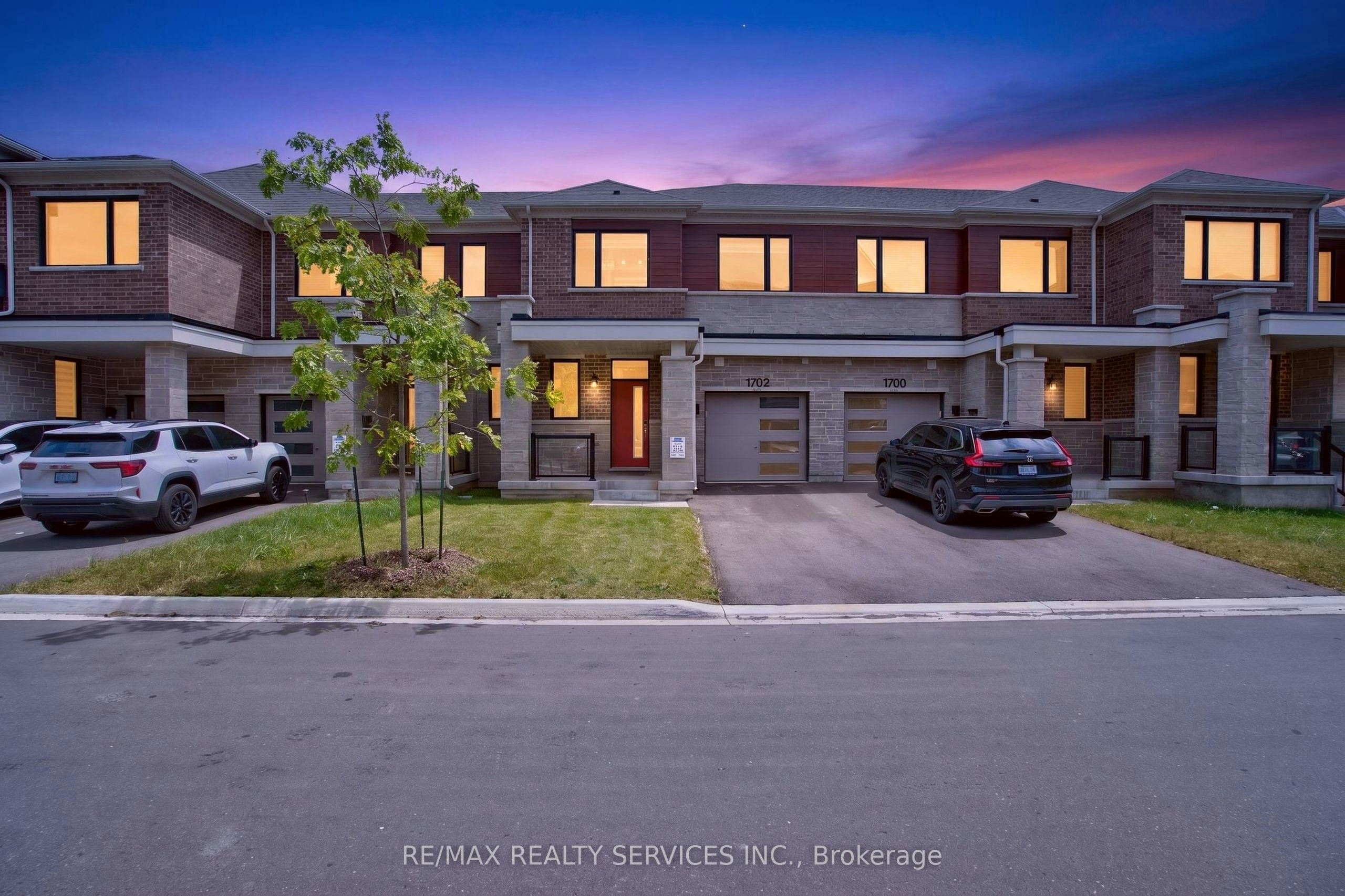 1702 Dance Court, Milton, ON, L9E 2A3 - 2