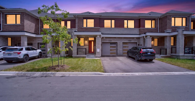 1702 Dance Court, Milton, ON, L9E 2A3 - 2