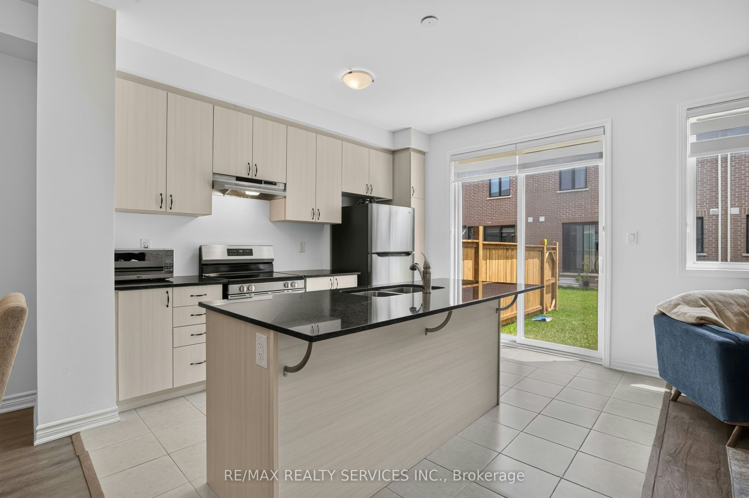 1702 Dance Court, Milton, ON, L9E 2A3 - 20
