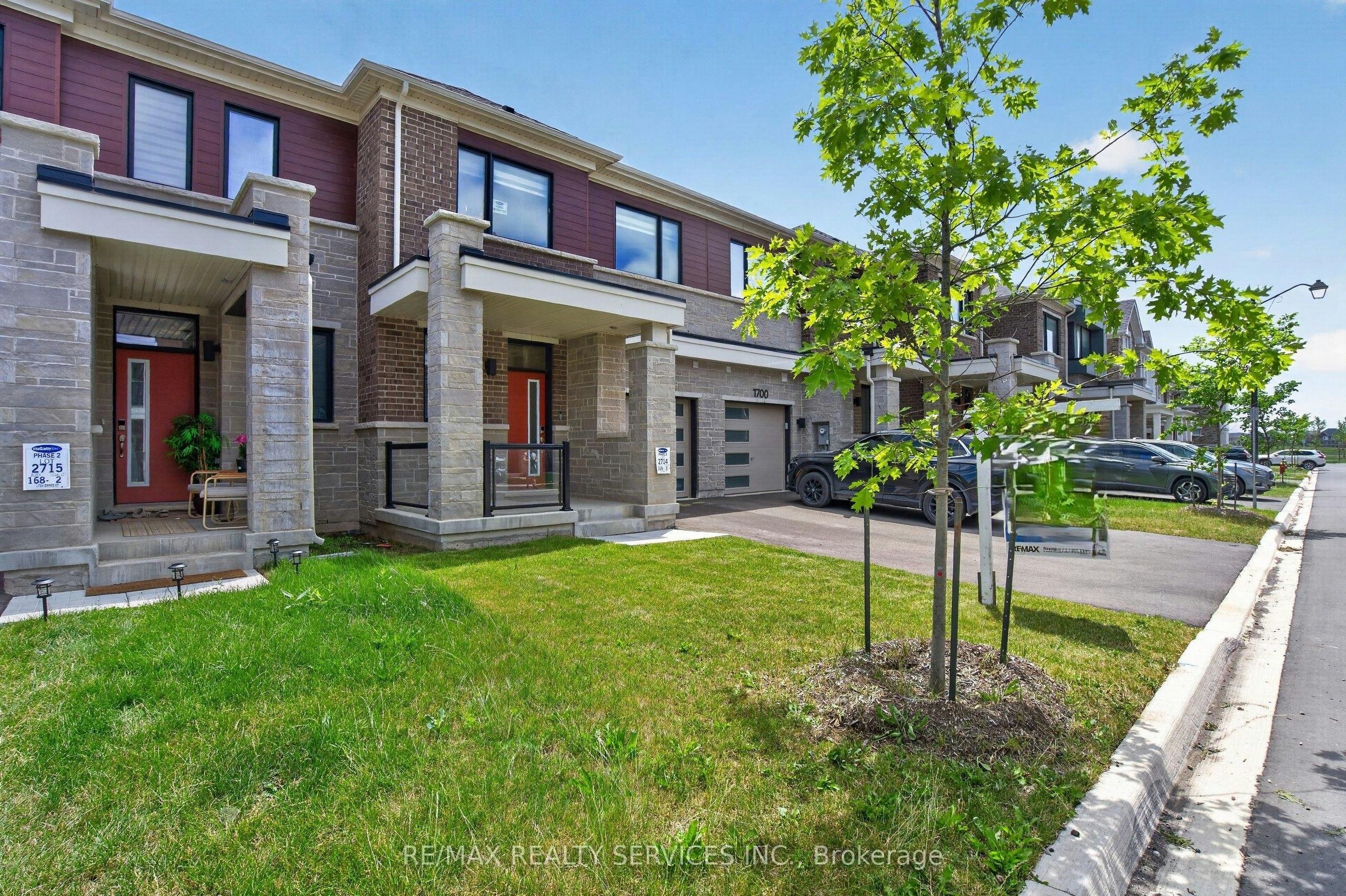 1702 Dance Court, Milton, ON, L9E 2A3 - 11