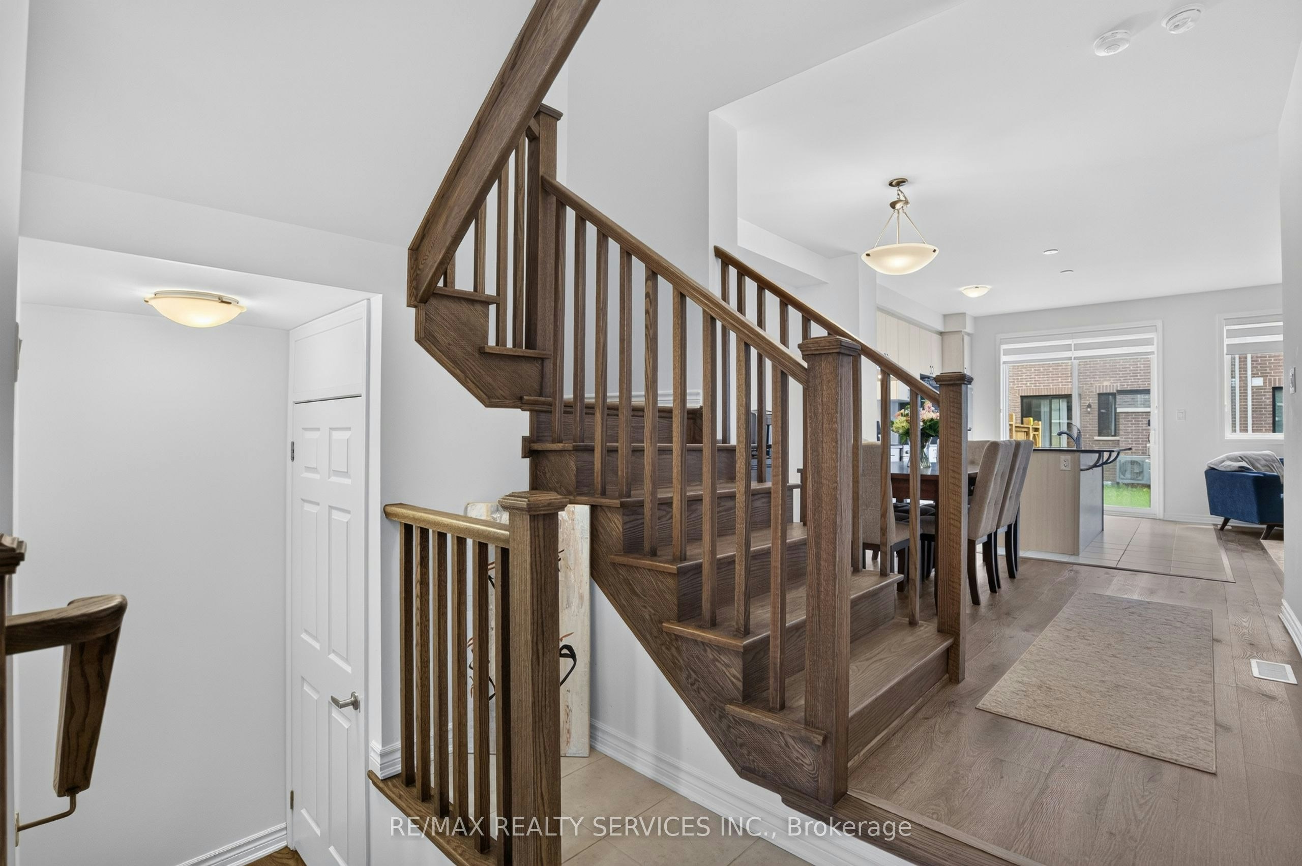 1702 Dance Court, Milton, ON, L9E 2A3 - 15