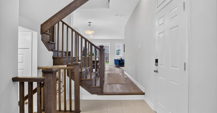 1702 Dance Court, Milton, ON, L9E 2A3 - 14