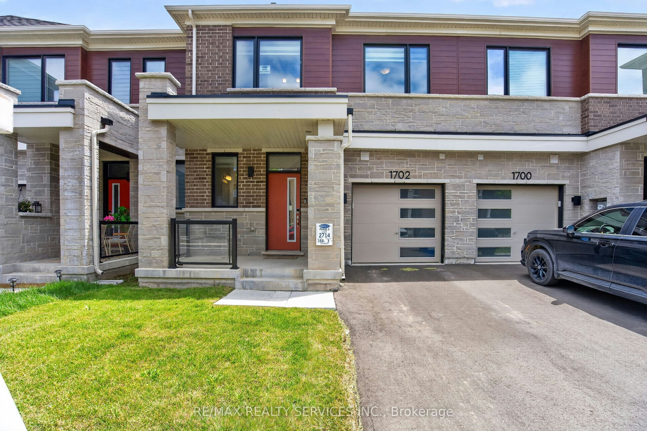 1702 Dance Court, Milton, ON, L9E 2A3 - 12