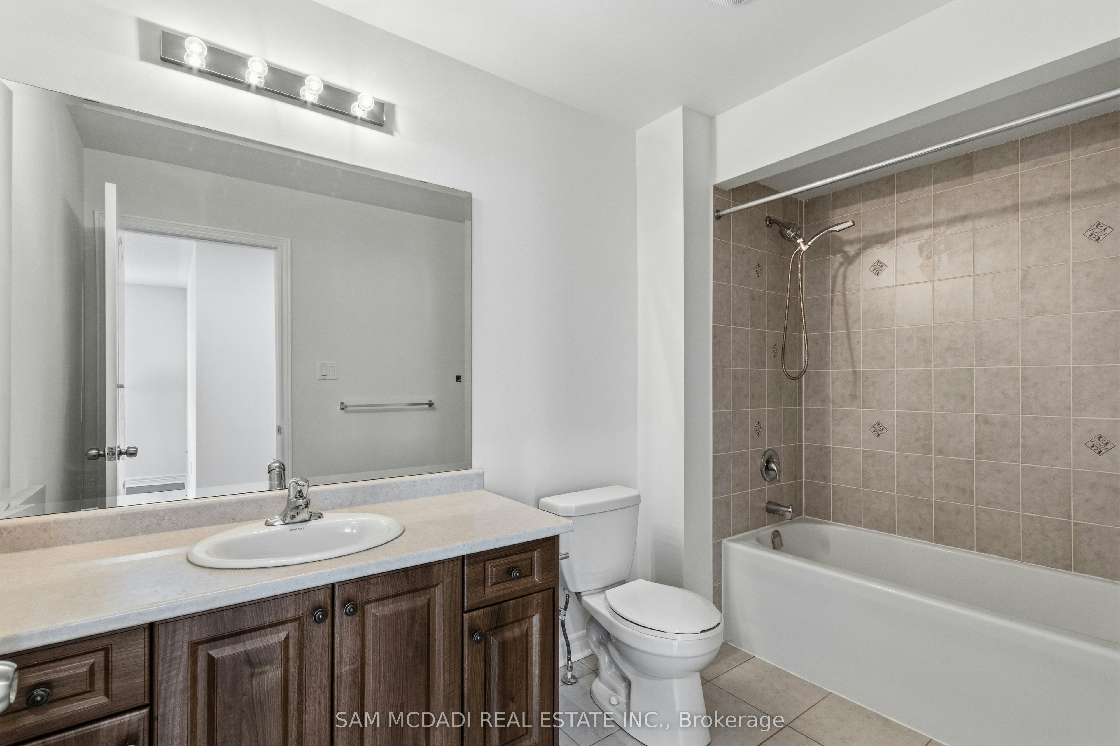 Upper-26 Montpelier Street, Brampton, ON, L6Y 6A6 - 25