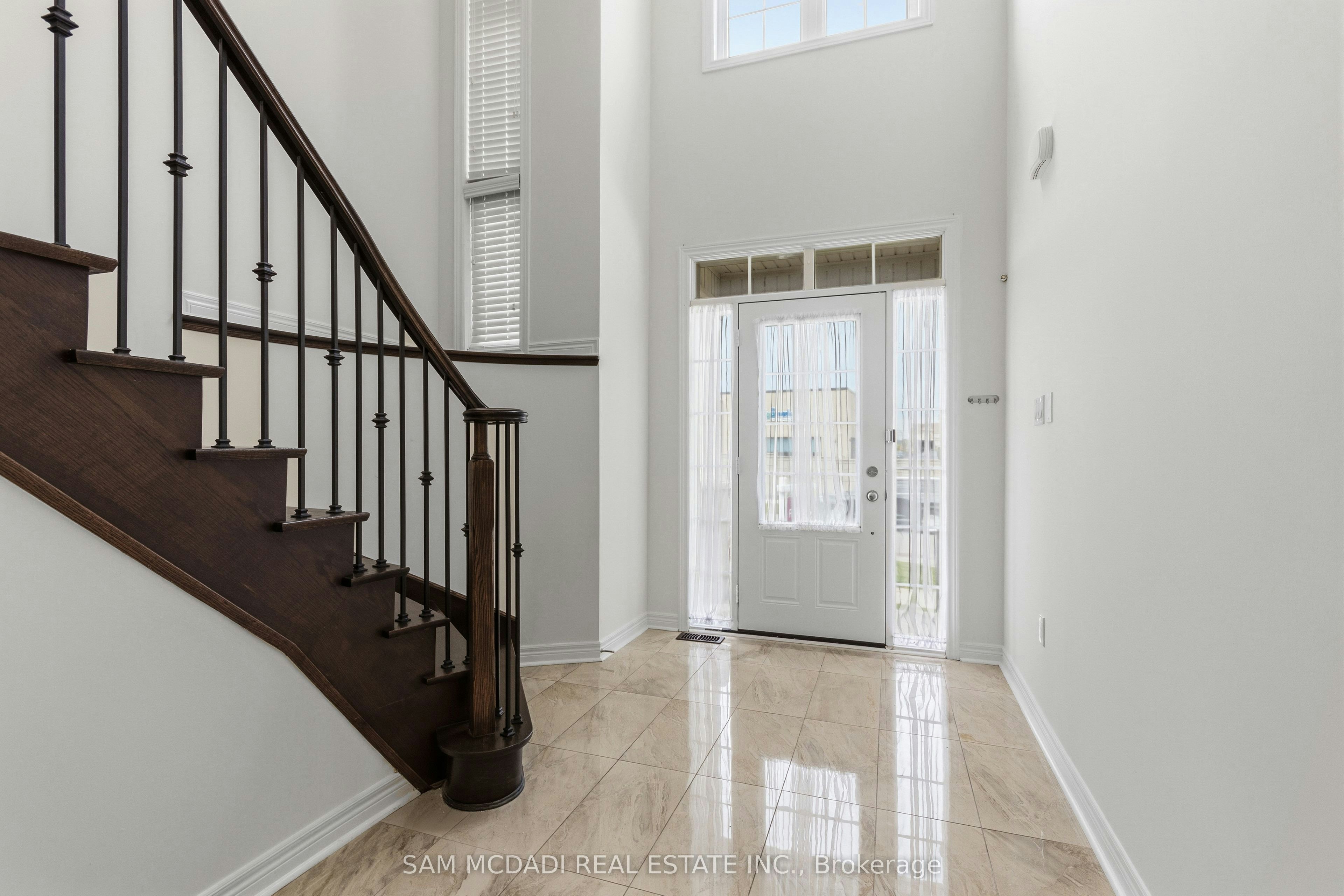 Upper-26 Montpelier Street, Brampton, ON, L6Y 6A6 - 5