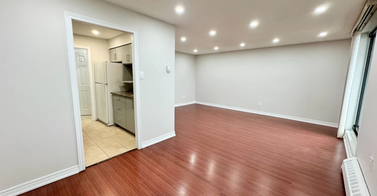 709-3533 Derry Road E, Mississauga, ON, L4T 1B1 - 5