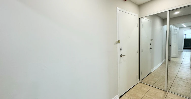 709-3533 Derry Road E, Mississauga, ON, L4T 1B1 - 2