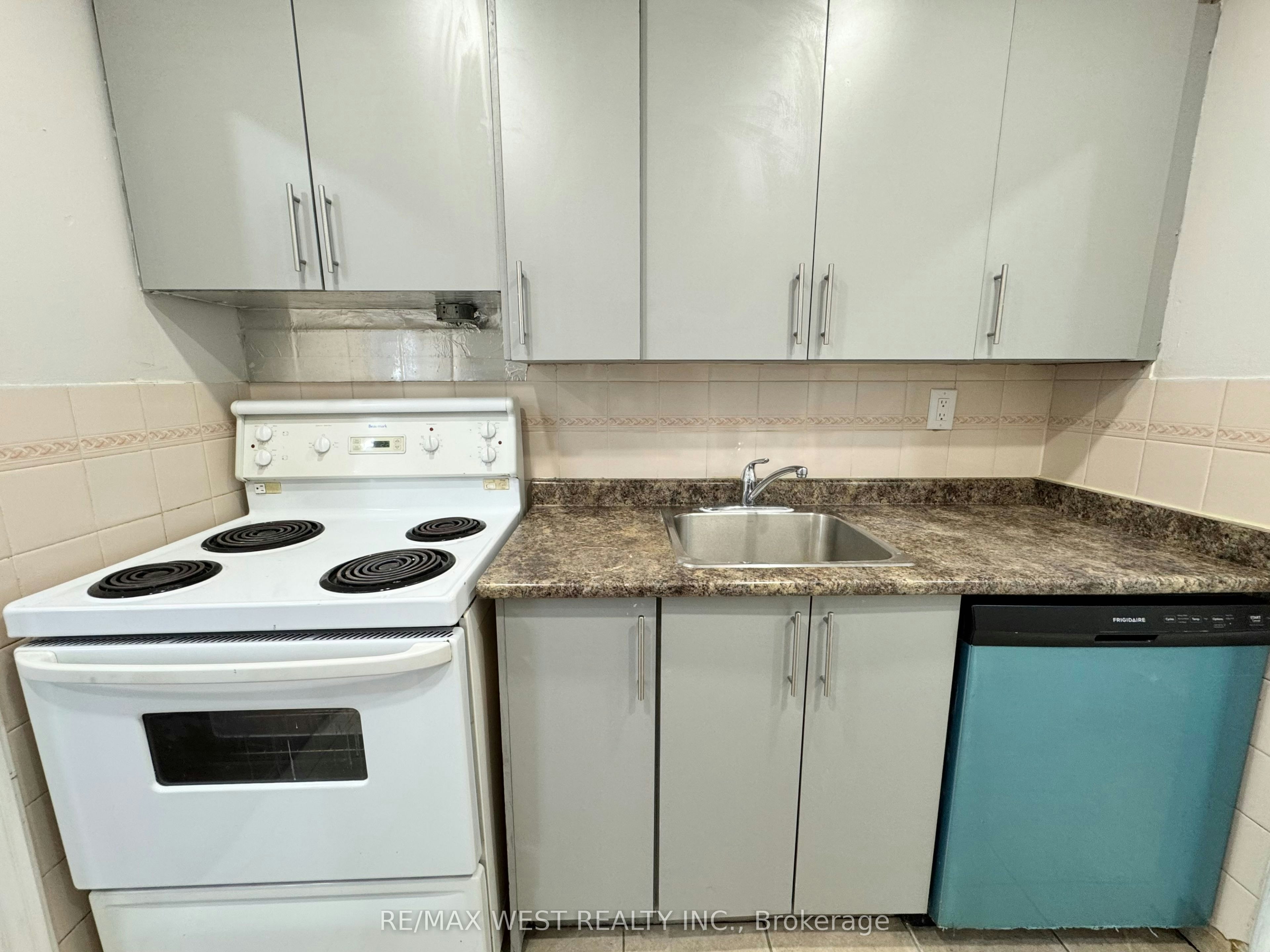 709-3533 Derry Road E, Mississauga, ON, L4T 1B1 - 8