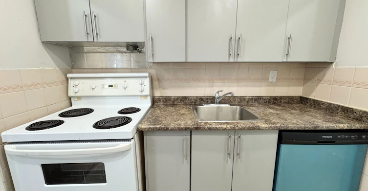 709-3533 Derry Road E, Mississauga, ON, L4T 1B1 - 8