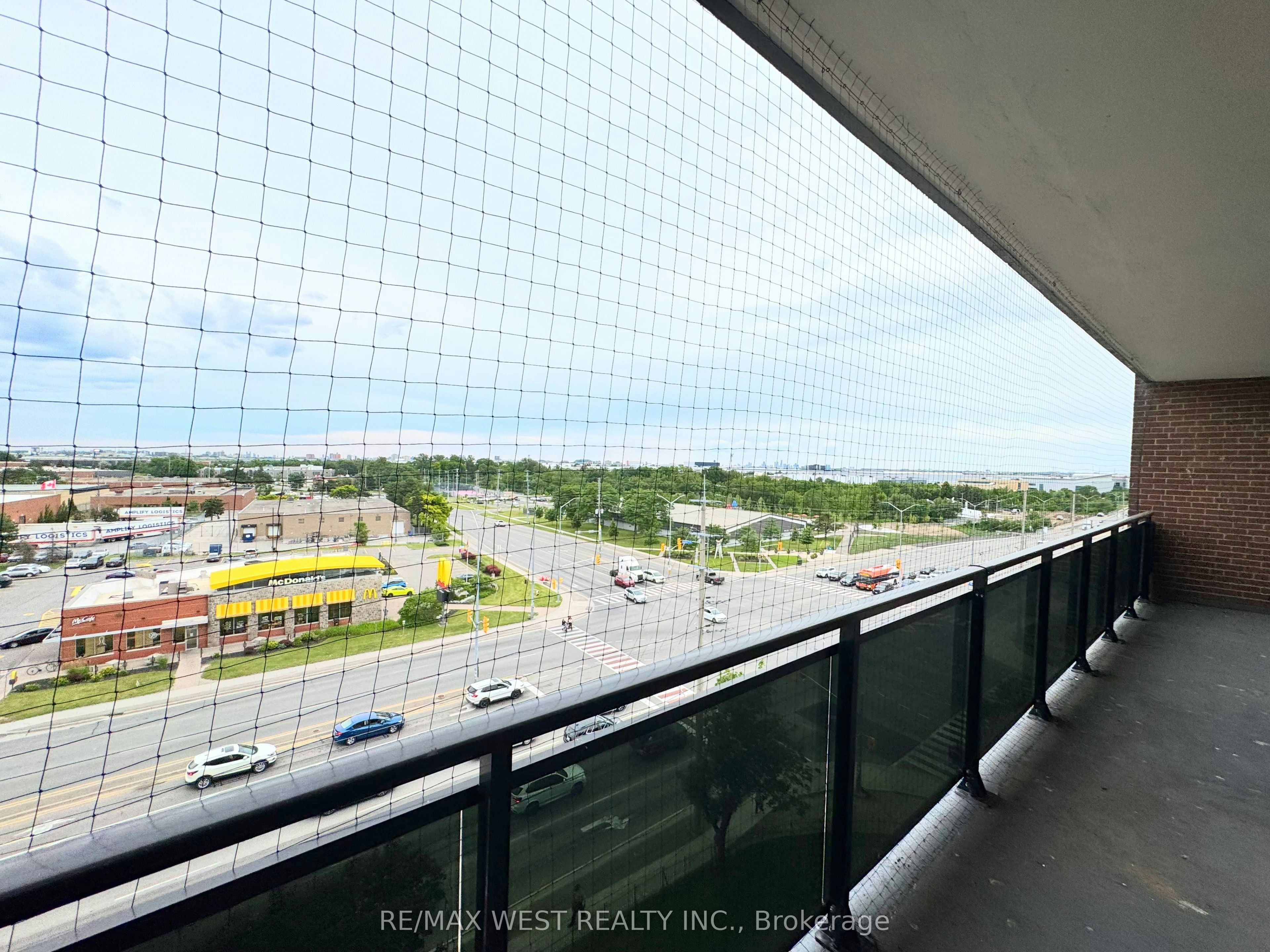 709-3533 Derry Road E, Mississauga, ON, L4T 1B1 - 27