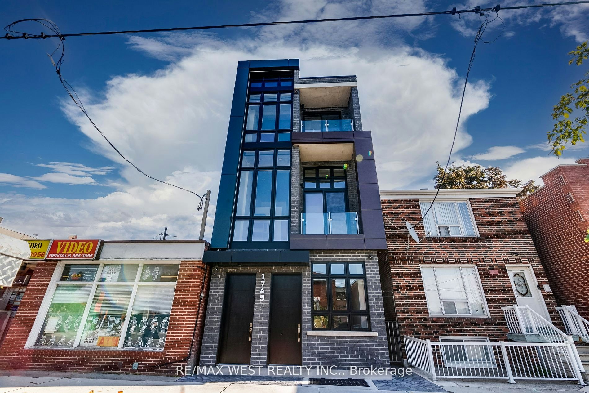 1-1745 Keele Street, Toronto, ON, M6M 3W9