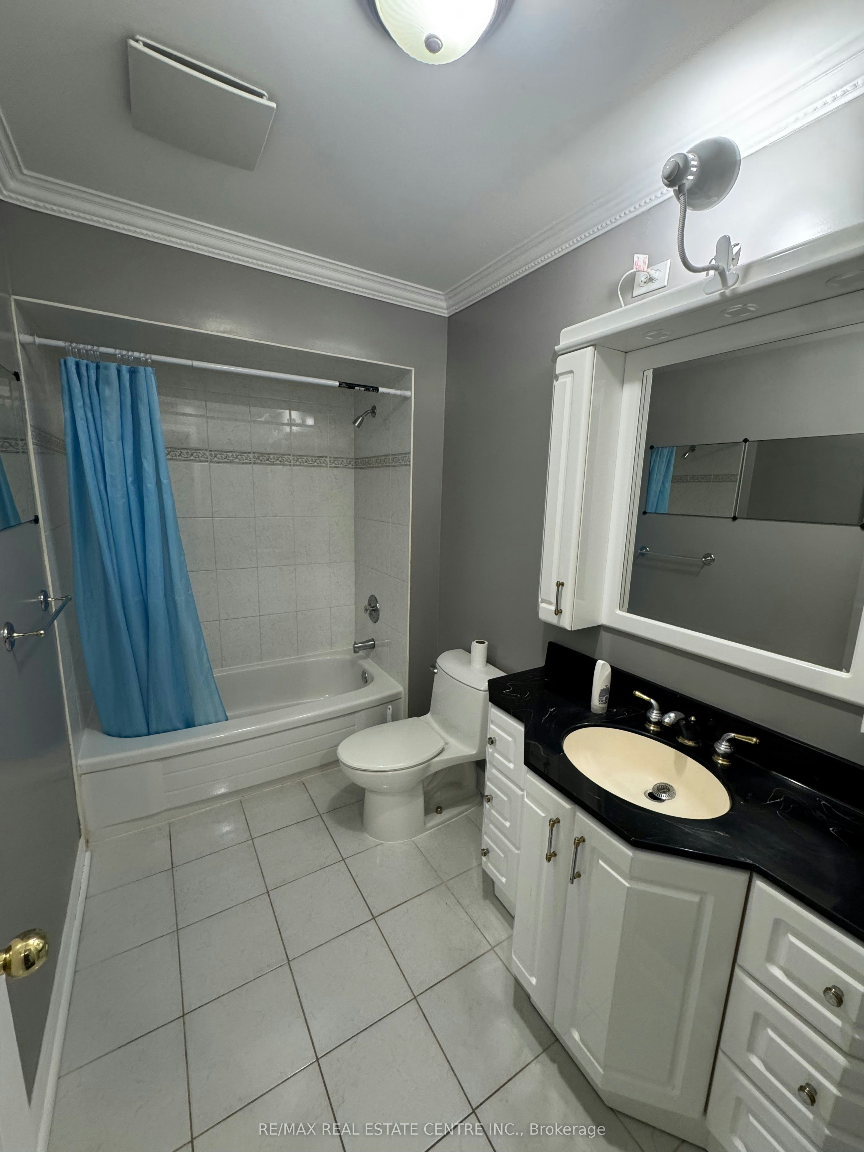 -Upper Level-1025 Blairholm Avenue, Mississauga, ON, L5C 1G5 - 12