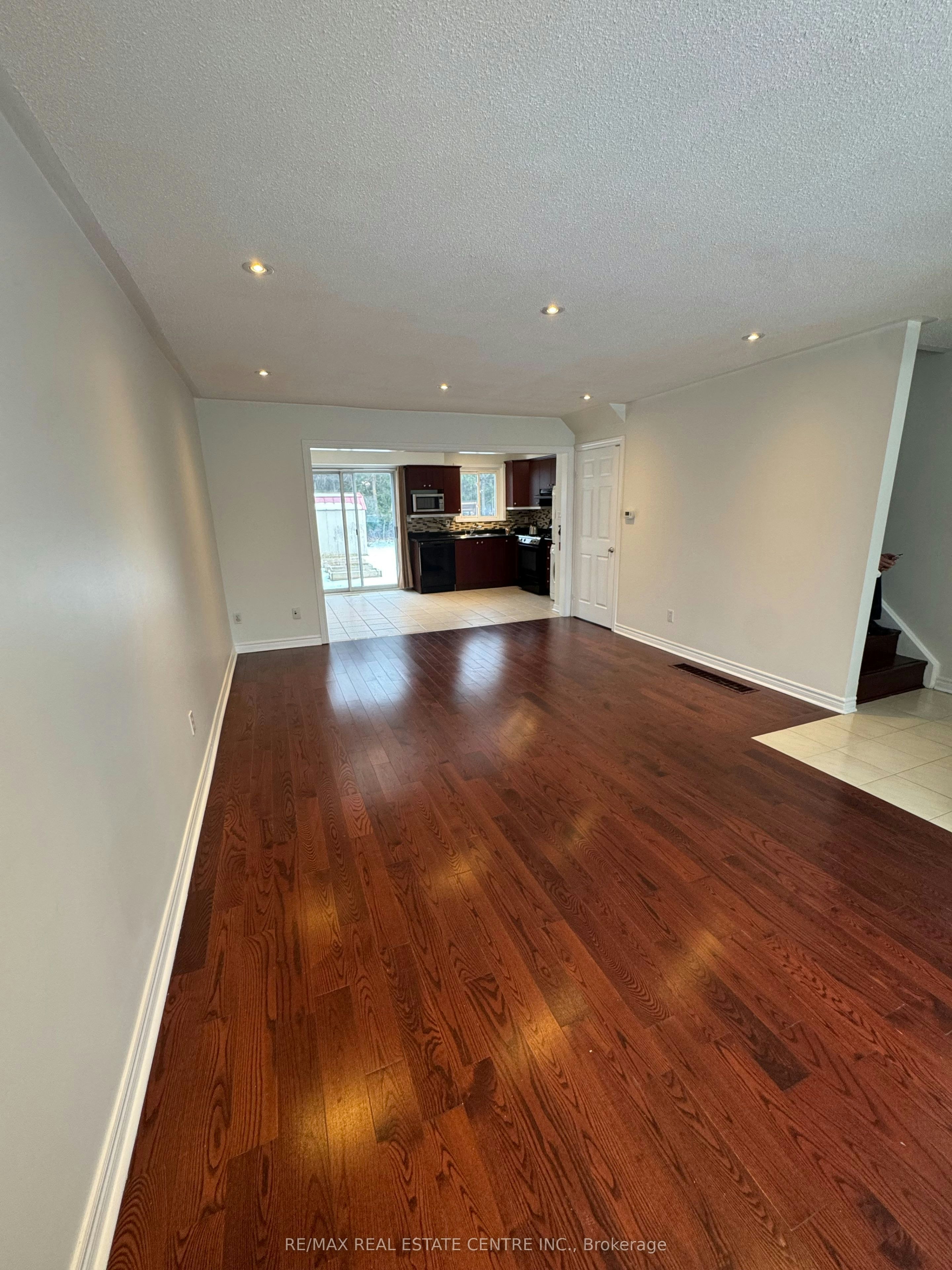 -Upper Level-1025 Blairholm Avenue, Mississauga, ON, L5C 1G5 - 5