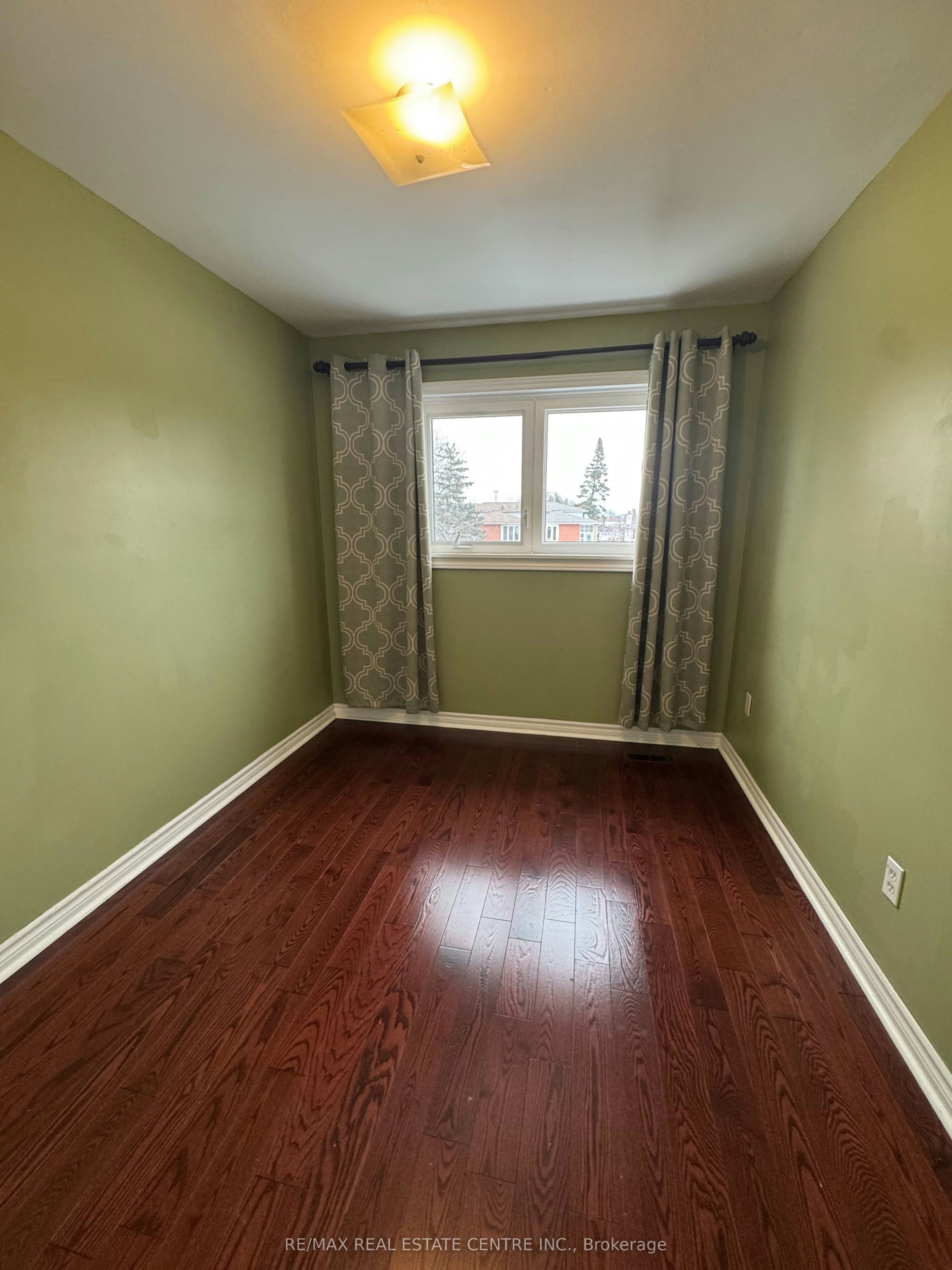 -Upper Level-1025 Blairholm Avenue, Mississauga, ON, L5C 1G5 - 15