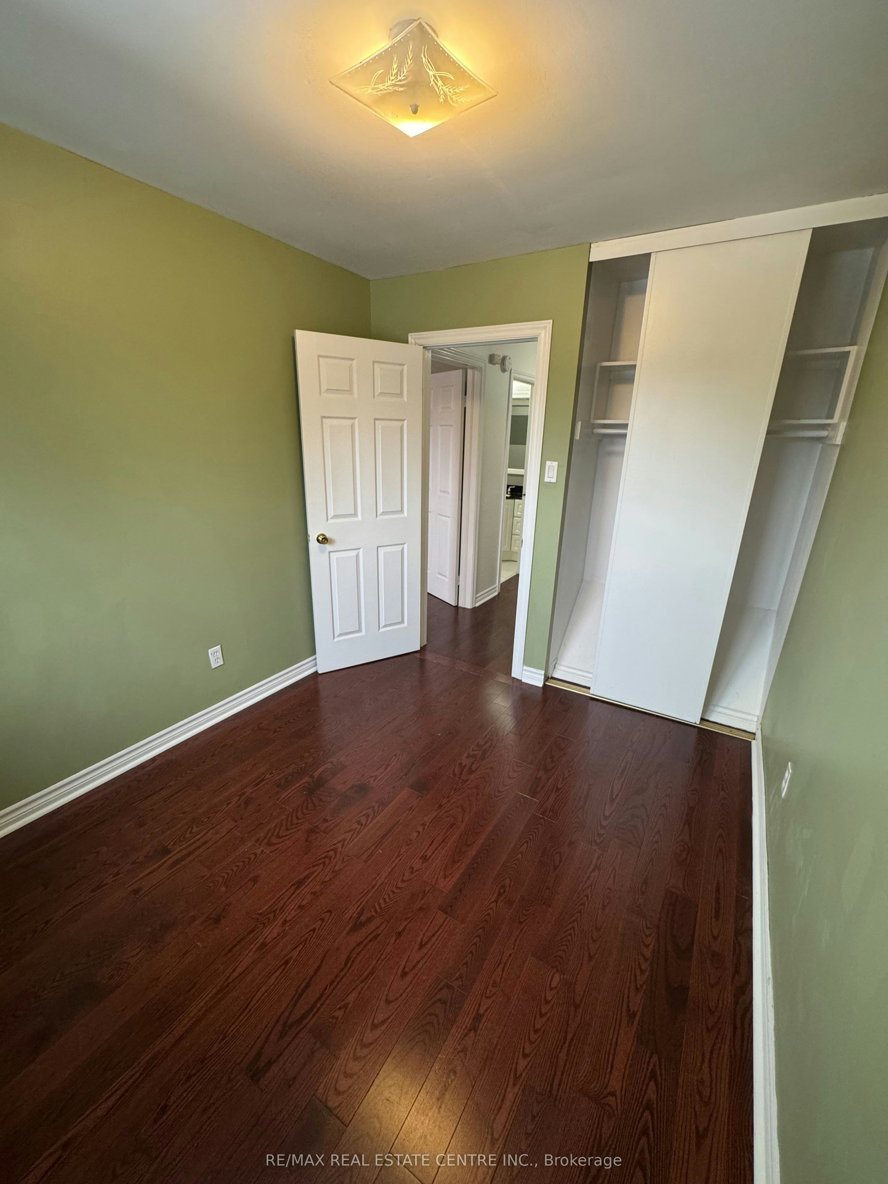 -Upper Level-1025 Blairholm Avenue, Mississauga, ON, L5C 1G5 - 16