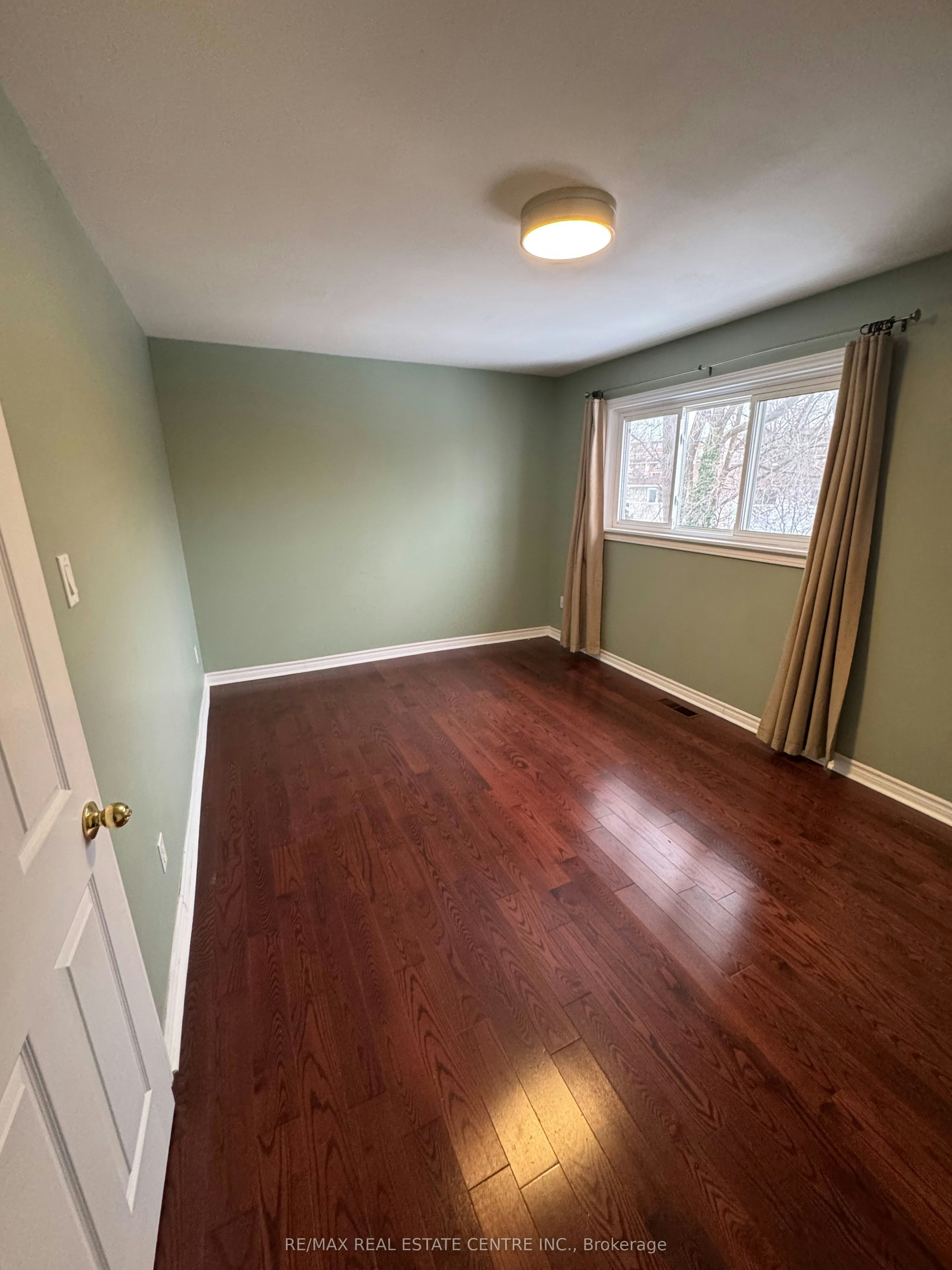 -Upper Level-1025 Blairholm Avenue, Mississauga, ON, L5C 1G5 - 10