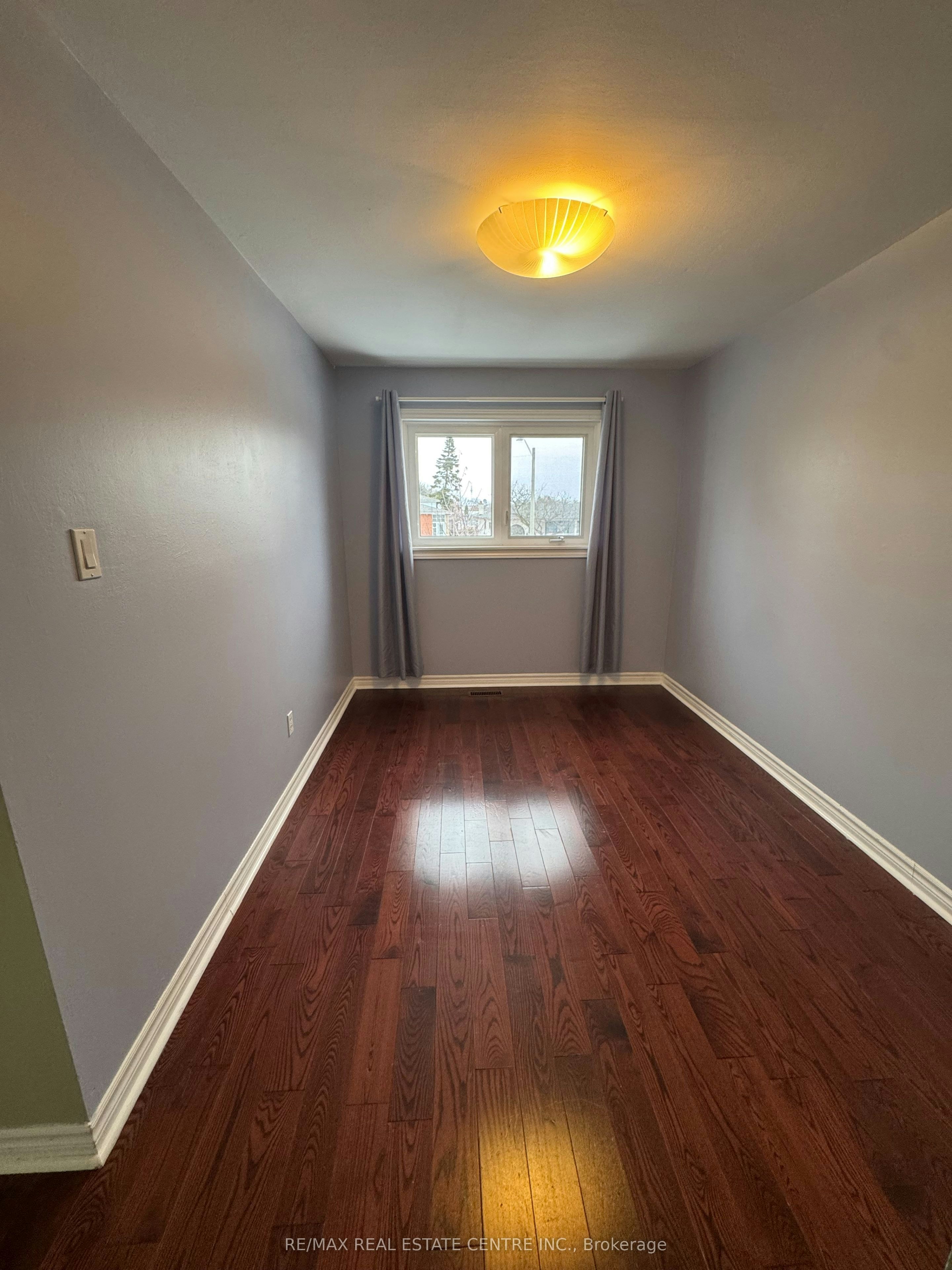 -Upper Level-1025 Blairholm Avenue, Mississauga, ON, L5C 1G5 - 13