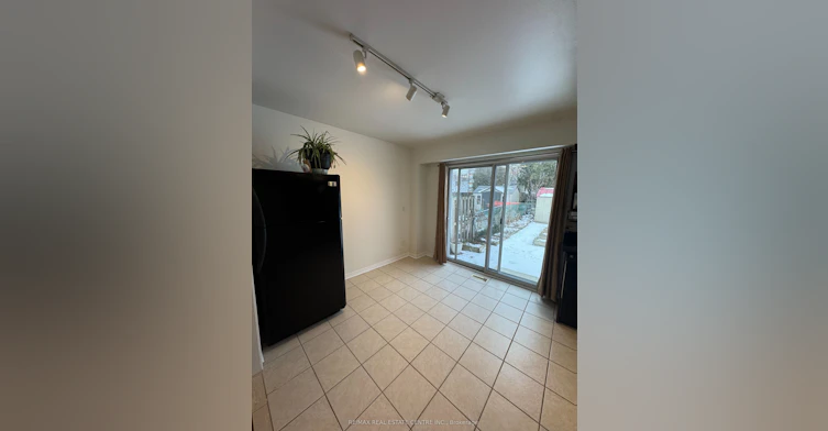 -Upper Level-1025 Blairholm Avenue, Mississauga, ON, L5C 1G5 - 8