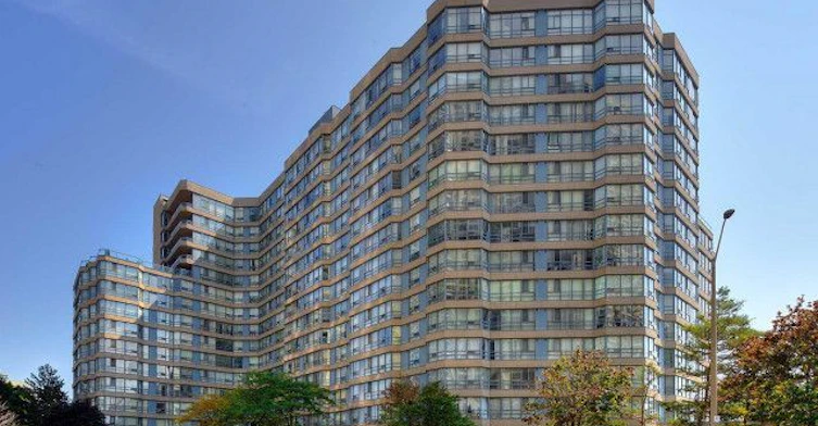 701-250 Webb Drive, Mississauga, ON, L5B 3Z4