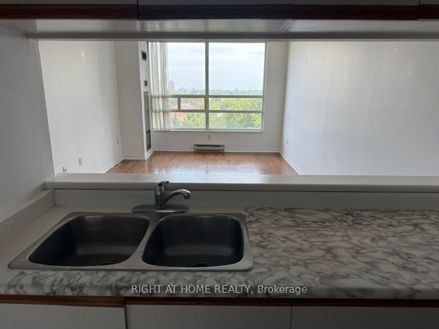 701-250 Webb Drive, Mississauga, ON, L5B 3Z4 - 8