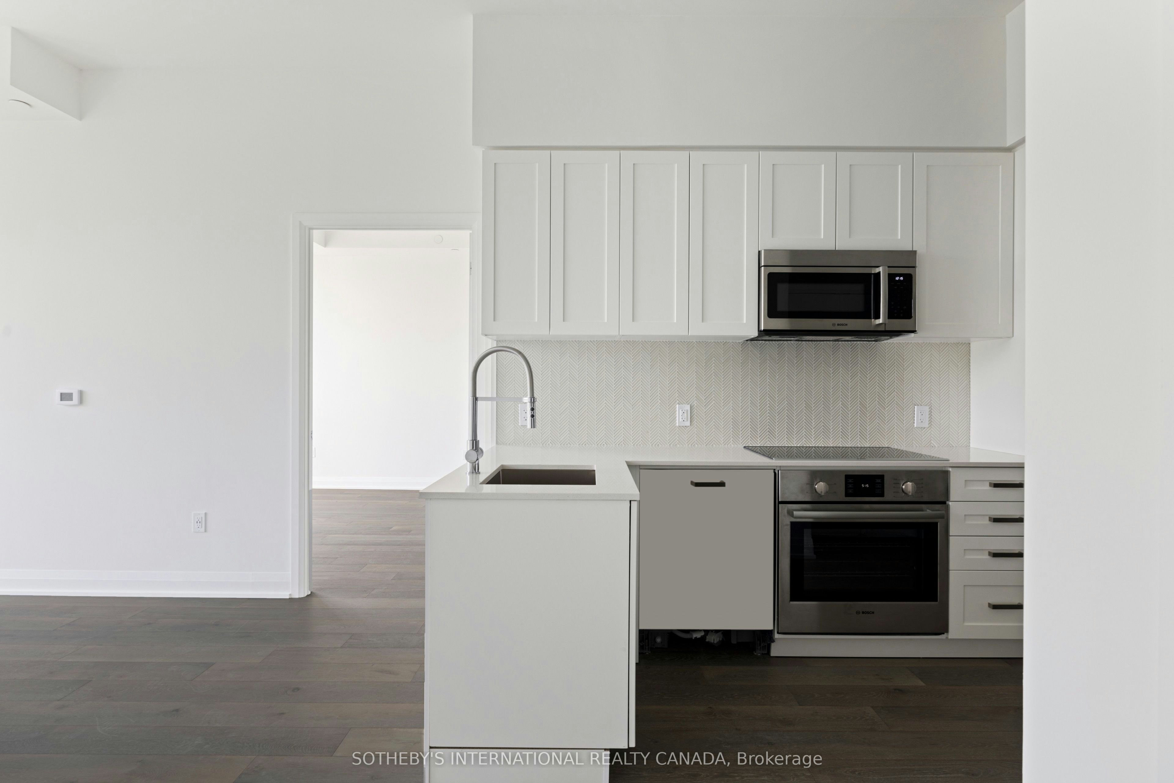 293 The Kingsway Way, Toronto, ON, M9A 0E8 - 3