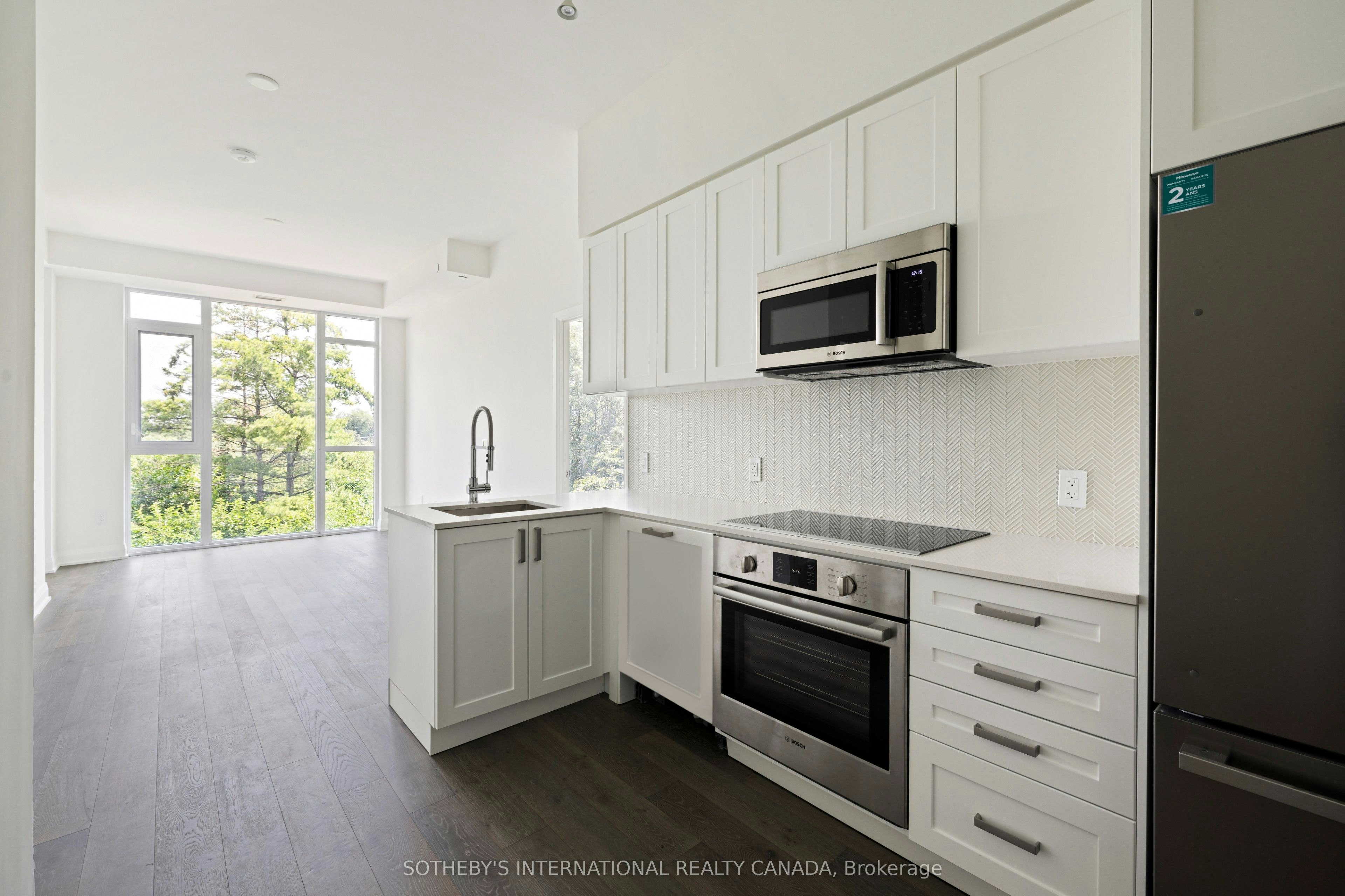 293 The Kingsway Way, Toronto, ON, M9A 0E8 - 2