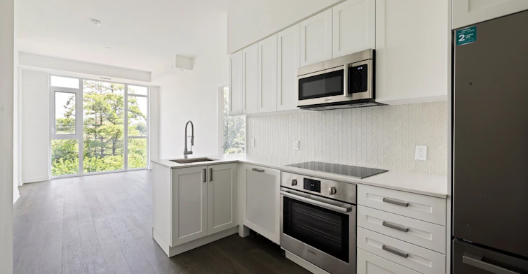 293 The Kingsway Way, Toronto, ON, M9A 0E8 - 2