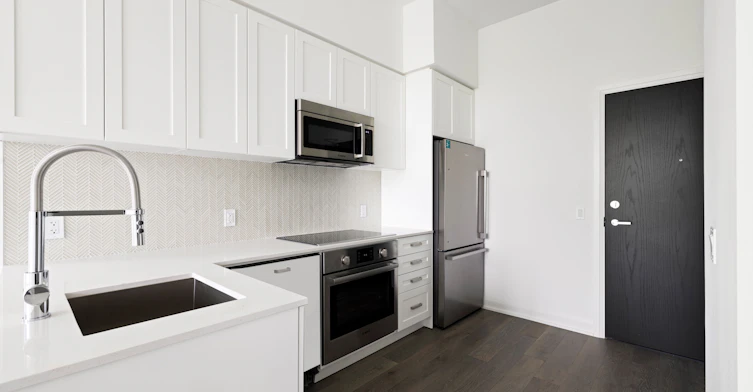 293 The Kingsway Way, Toronto, ON, M9A 0E8 - 4