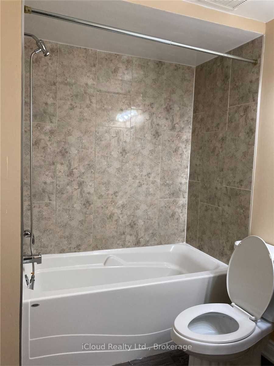 1449 Ithaca Court, Mississauga, ON, L5J 4L1 - 8